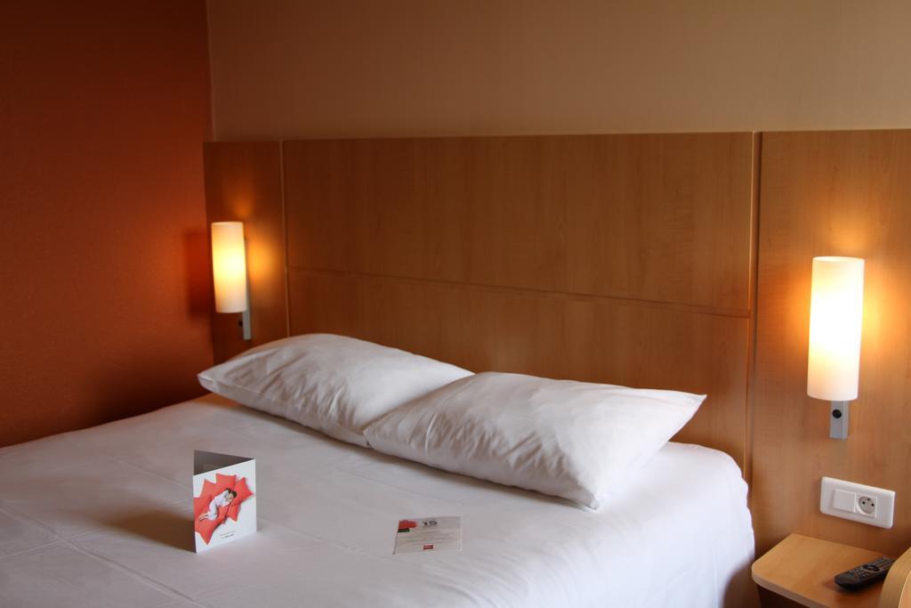 ไอบิส แก็งก็อง - เกอร์ เบรอแตญ Hotel Ploumagoar ห้อง รูปภาพ