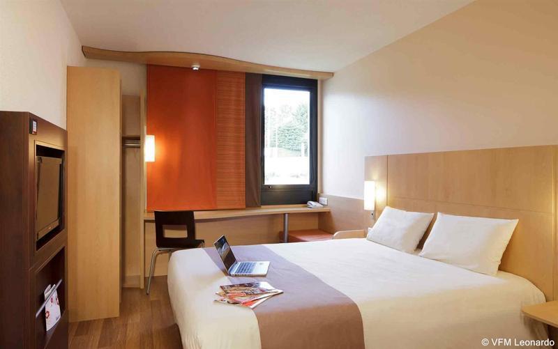 ไอบิส แก็งก็อง - เกอร์ เบรอแตญ Hotel Ploumagoar ภายนอก รูปภาพ