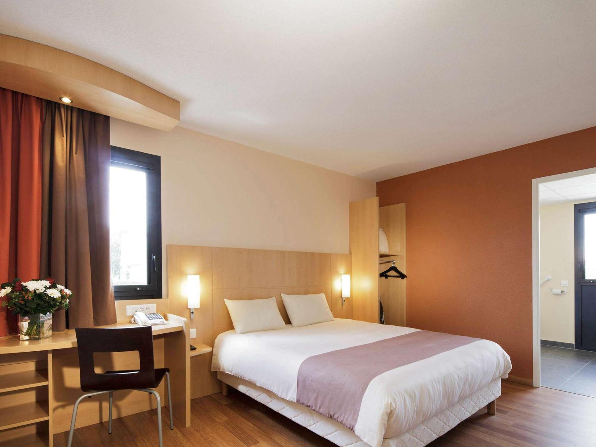 ไอบิส แก็งก็อง - เกอร์ เบรอแตญ Hotel Ploumagoar ภายนอก รูปภาพ