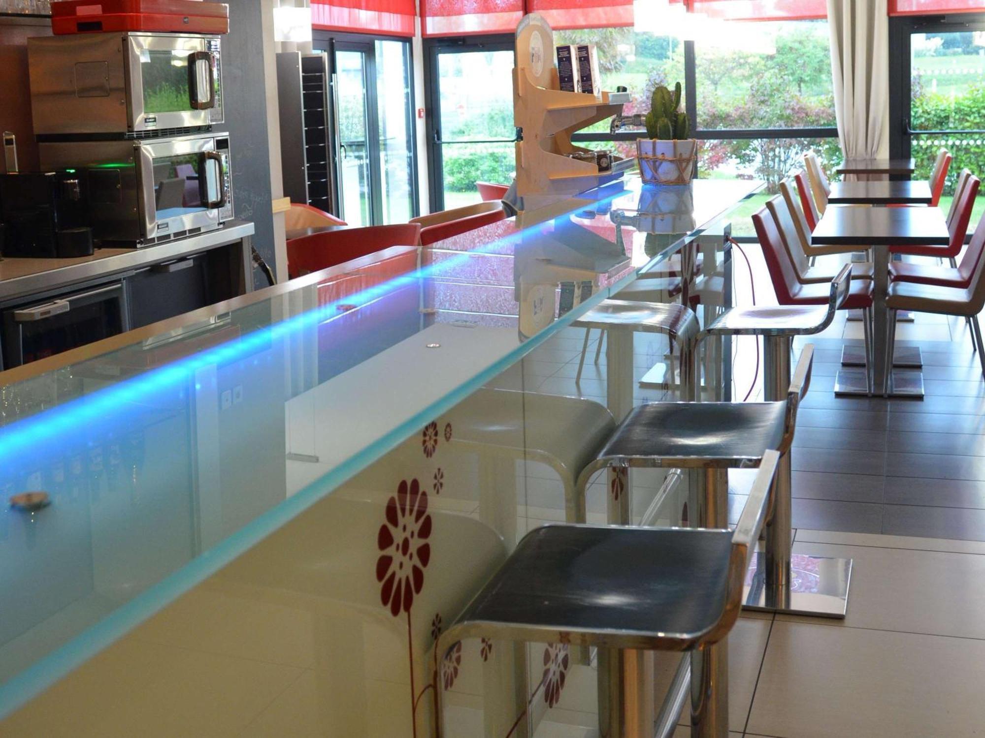 ไอบิส แก็งก็อง - เกอร์ เบรอแตญ Hotel Ploumagoar ภายนอก รูปภาพ
