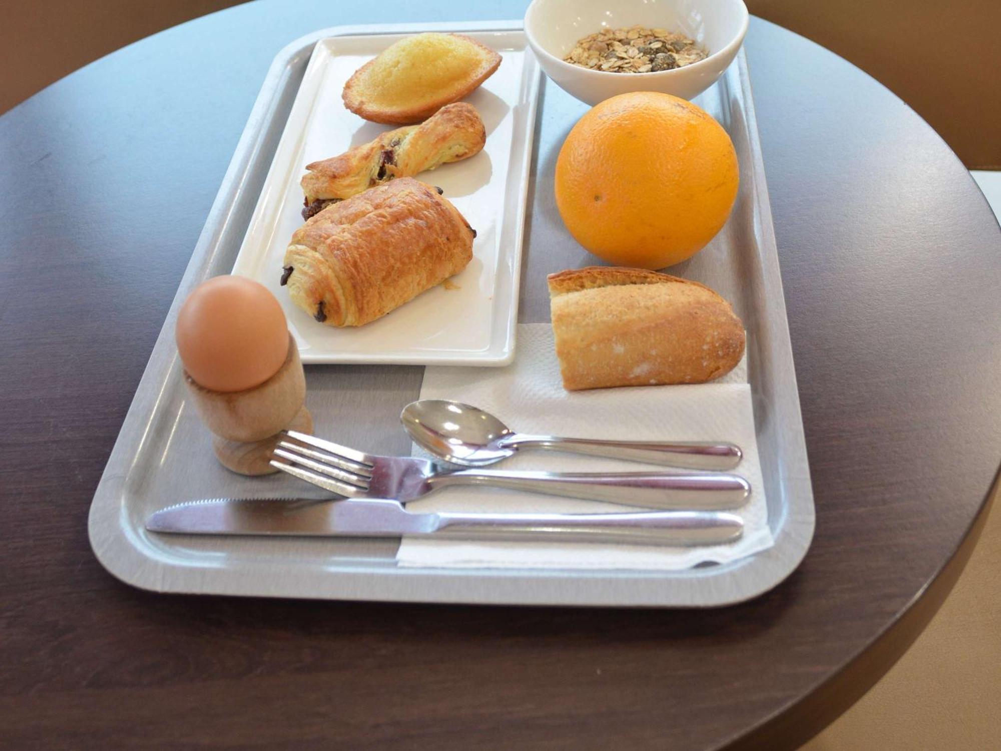 ไอบิส แก็งก็อง - เกอร์ เบรอแตญ Hotel Ploumagoar ภายนอก รูปภาพ